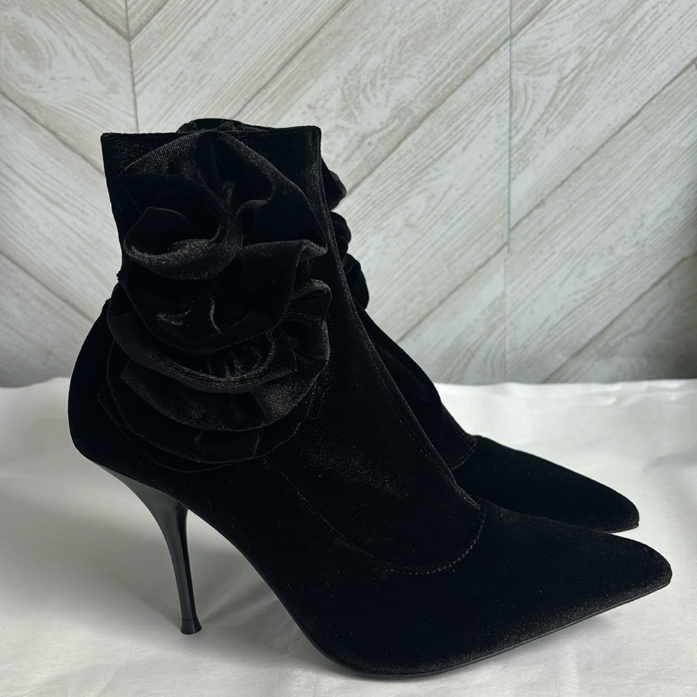 Jeffrey Campbell Florette velvet black heeled boots 5.5
